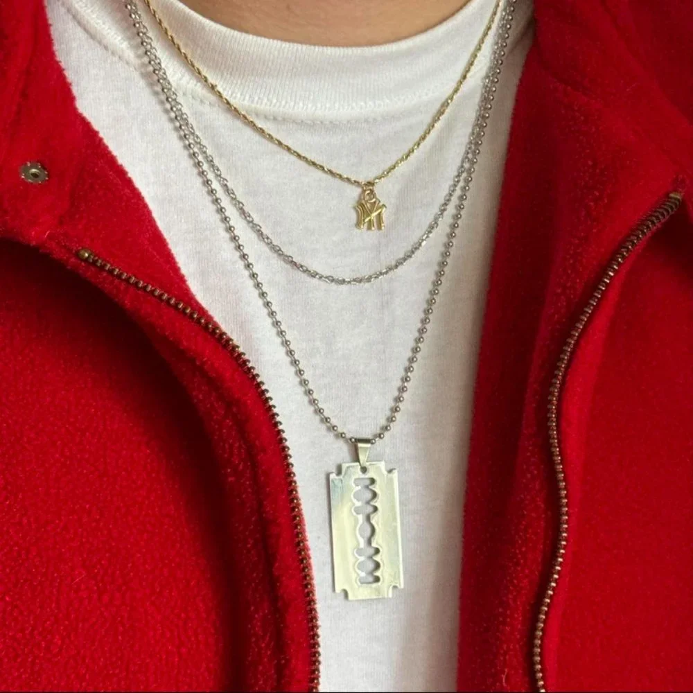 Y2K 2000s silver razor blade pendant chain necklace